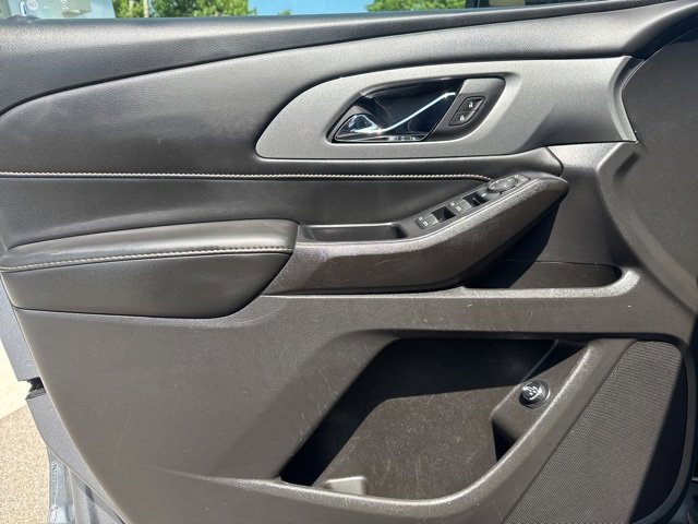 2021 Chevrolet Traverse Cloth photo 16