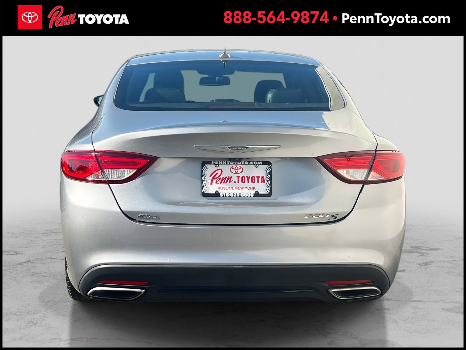 2016 Chrysler 200 S photo 5