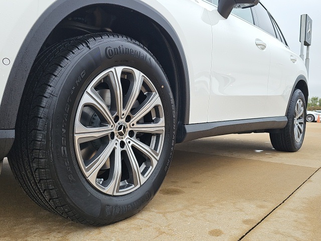 2026 Mercedes Benz GLC 300 4MATIC photo 4