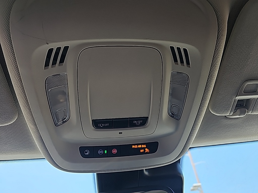 2023 Buick Envision Essence photo 14