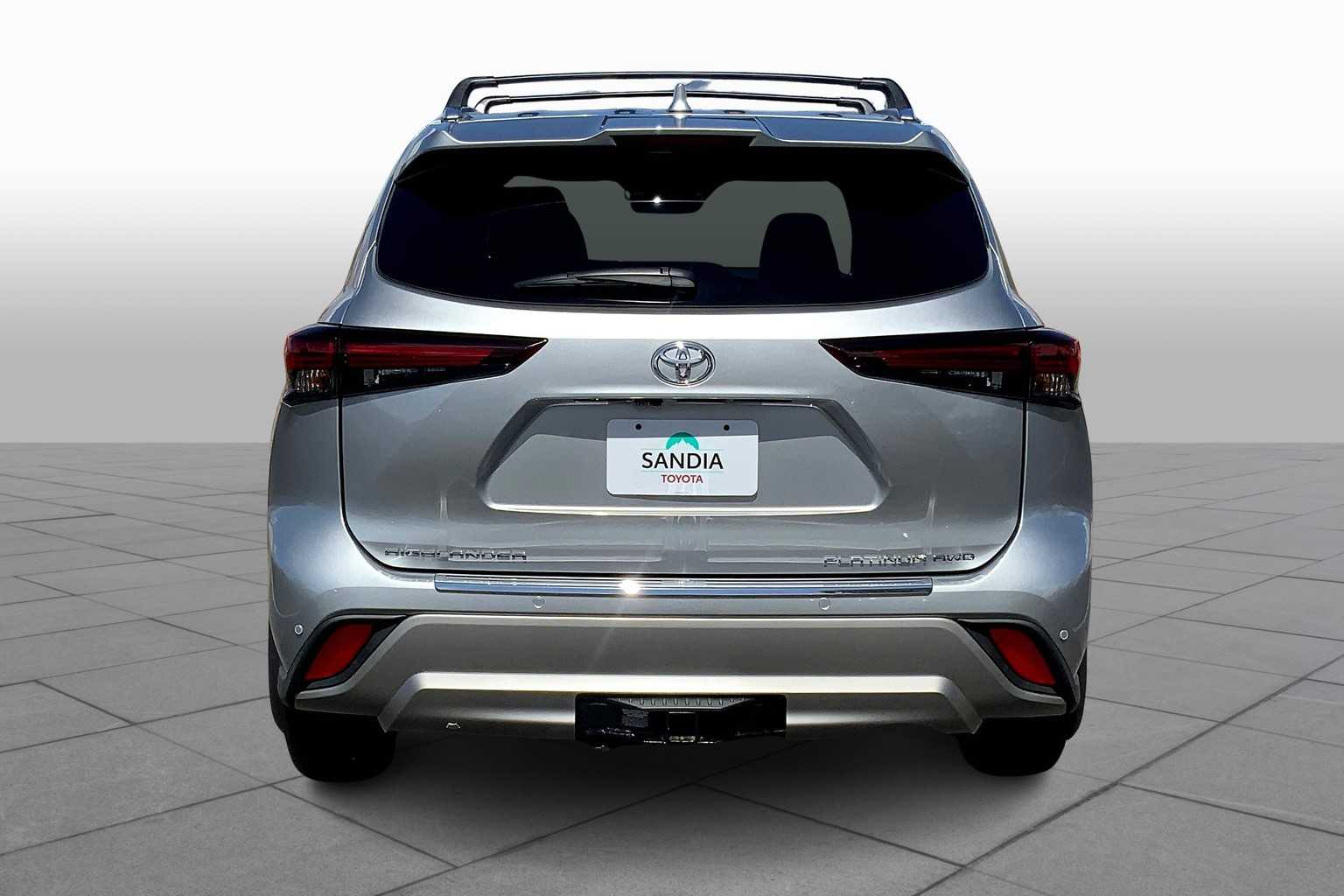 2025 Toyota Highlander Platinum photo 4