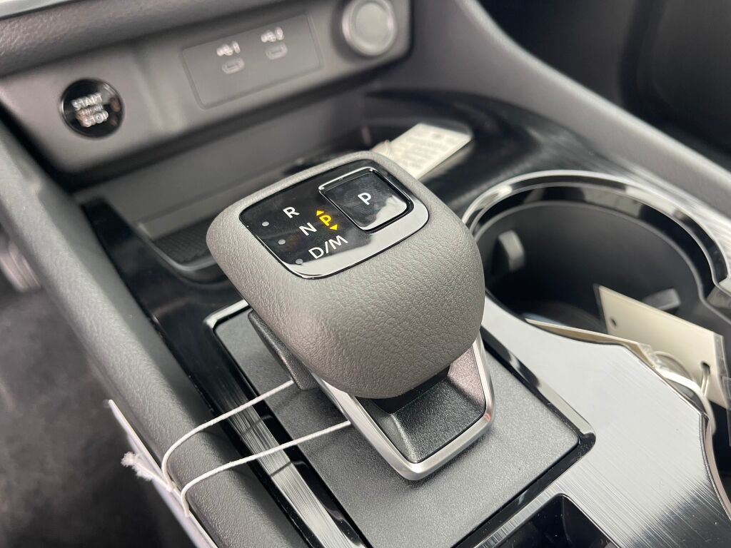 2026 Nissan Rogue SV photo 9