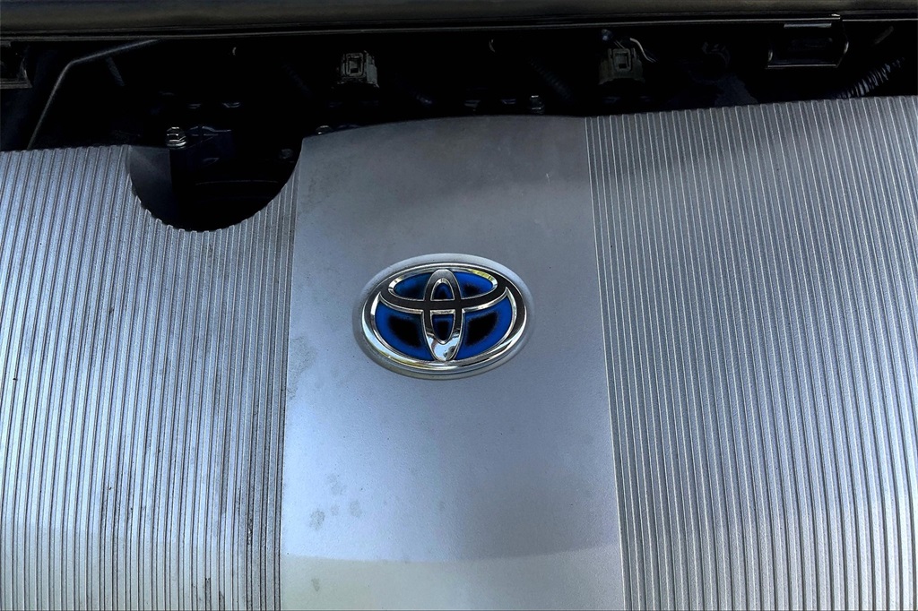 2021 Toyota Prius XLE AWD-e photo 29