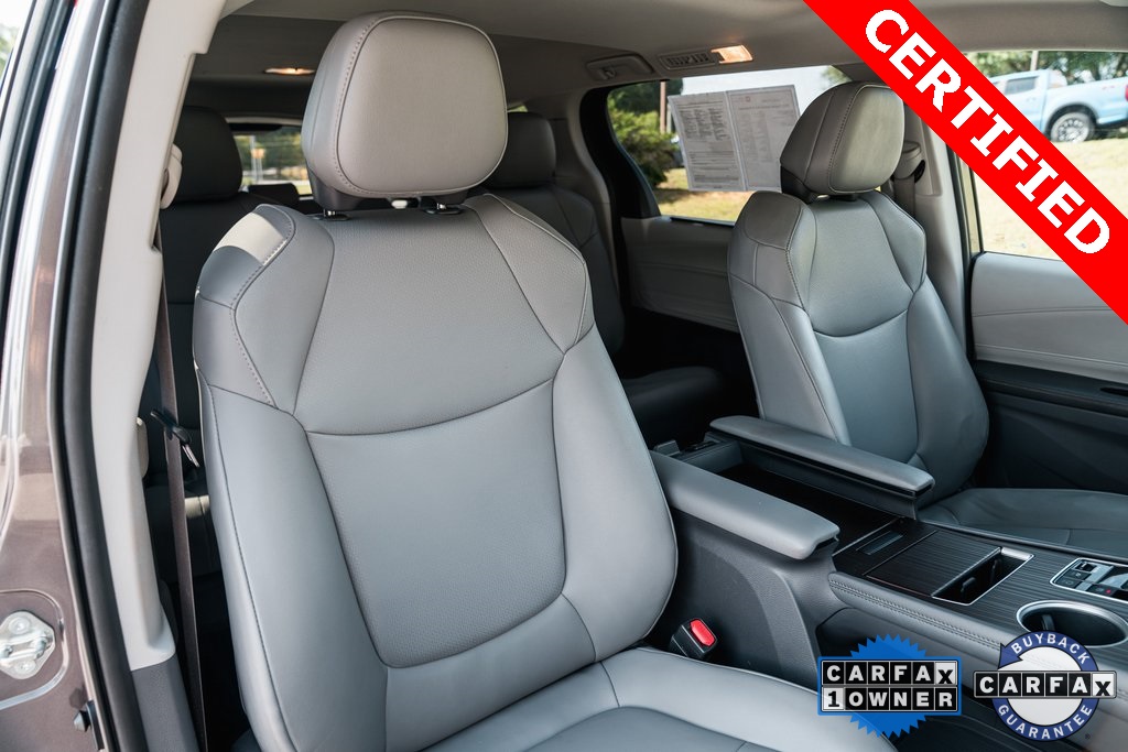 2021 Toyota Sienna XLE photo 30
