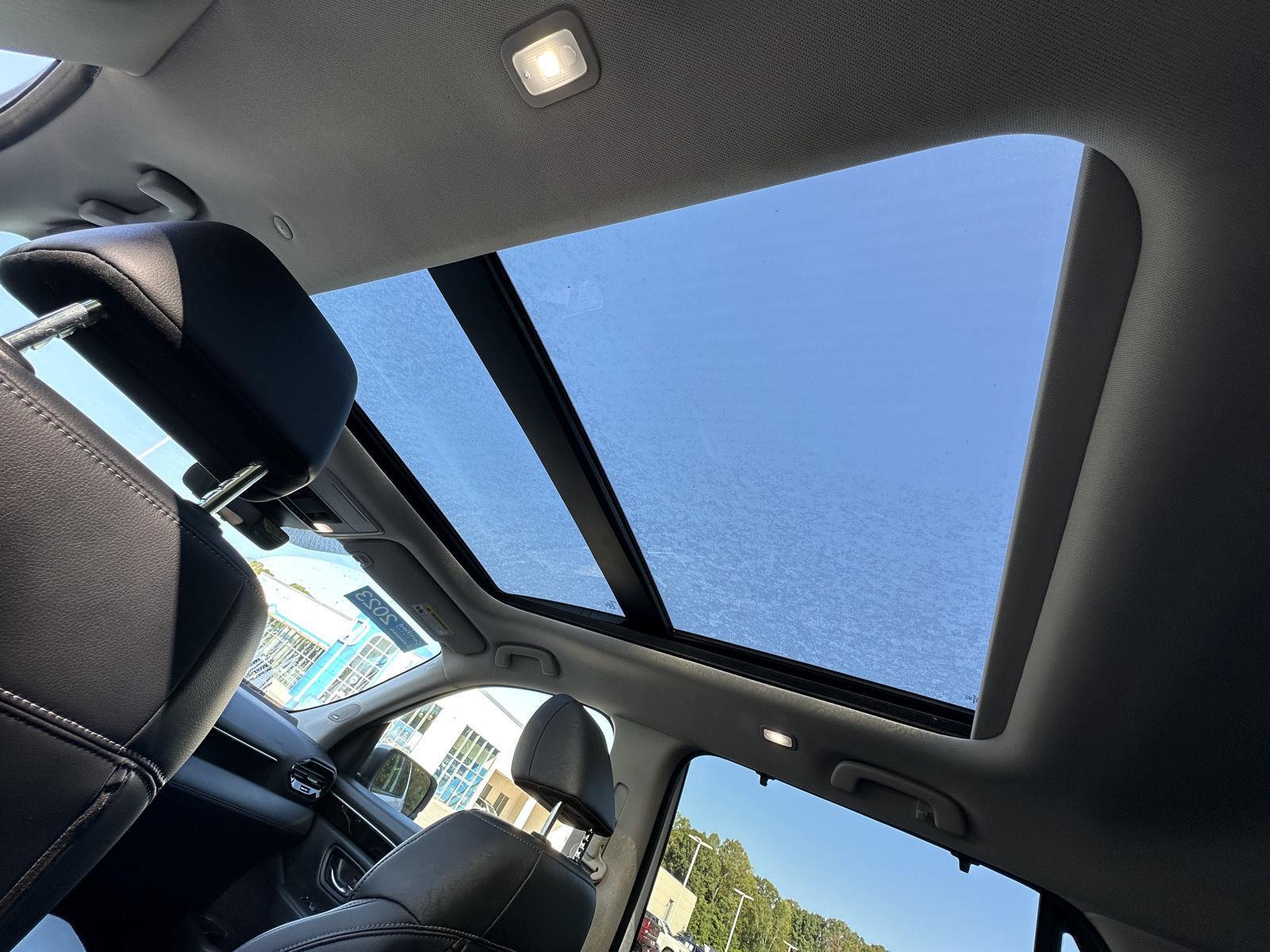 2023 Honda Pilot Touring photo 16