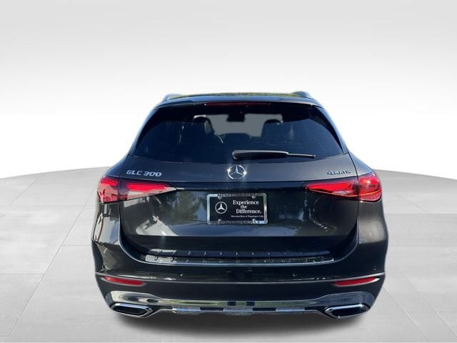 2026 Mercedes Benz GLC 300 4MATIC photo 4