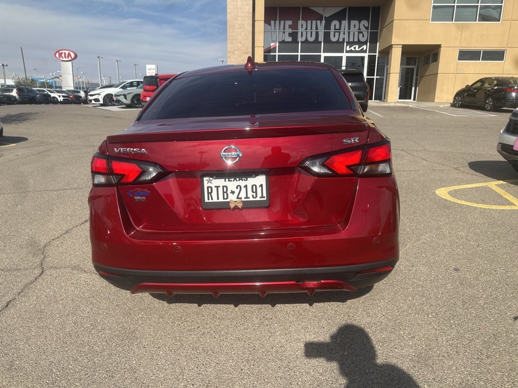 2022 Nissan Versa 1.6 SR photo 4
