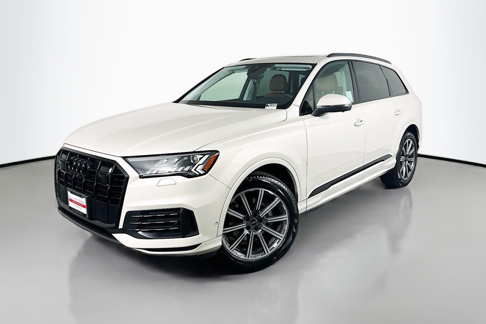 2023 Audi Q7 Premium Plus's photo