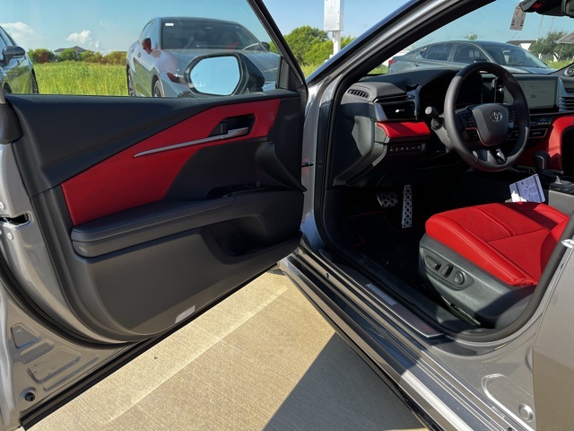 2025 Toyota Camry XSE photo 14