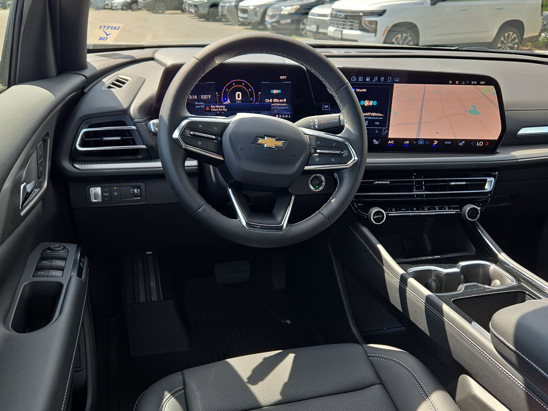 2025 Chevrolet Traverse photo 25