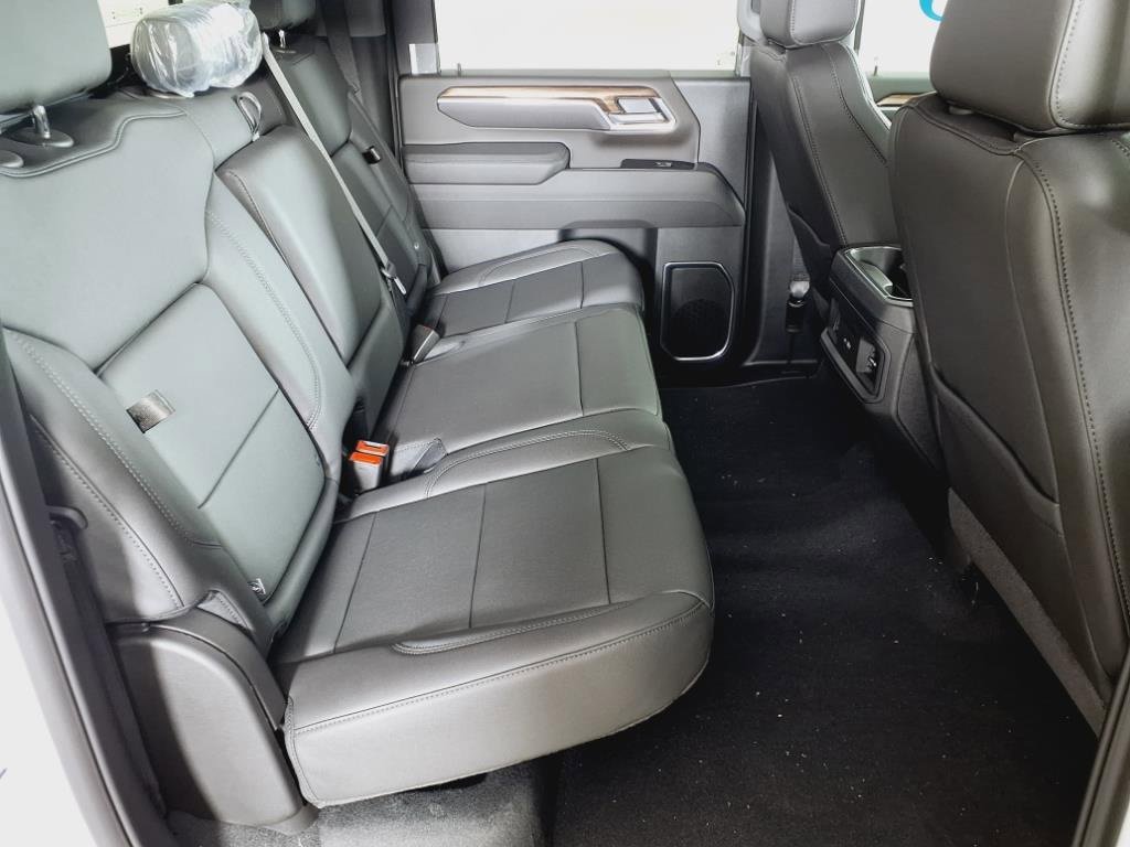 2025 Chevrolet Silverado 2500HD LT photo 16