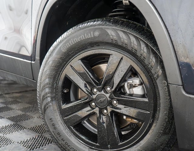 2022 Chevrolet Trax LT photo 2