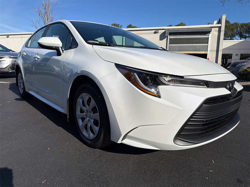 2026 Toyota Corolla LE's photo