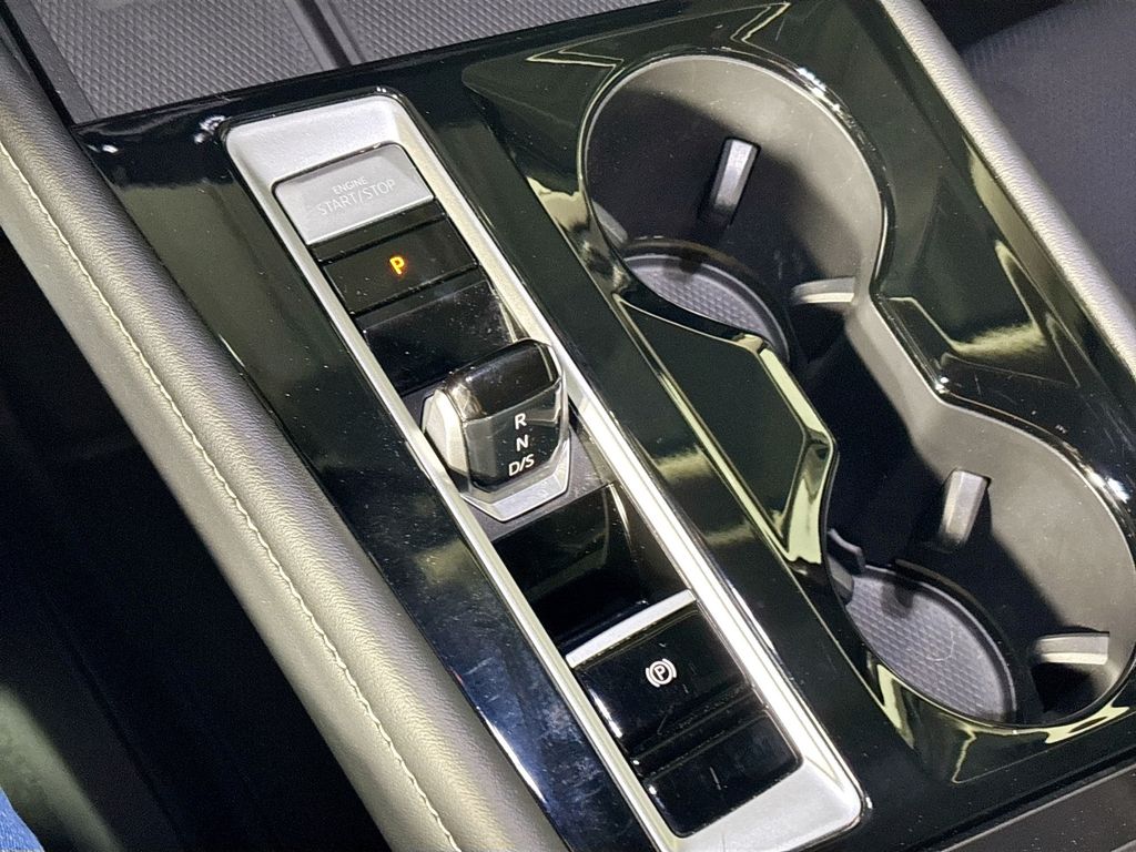 2024 Volkswagen Atlas SE Technology photo 16