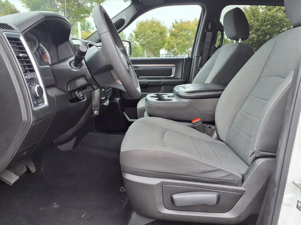 2024 Ram 1500 Classic Warlock photo 2