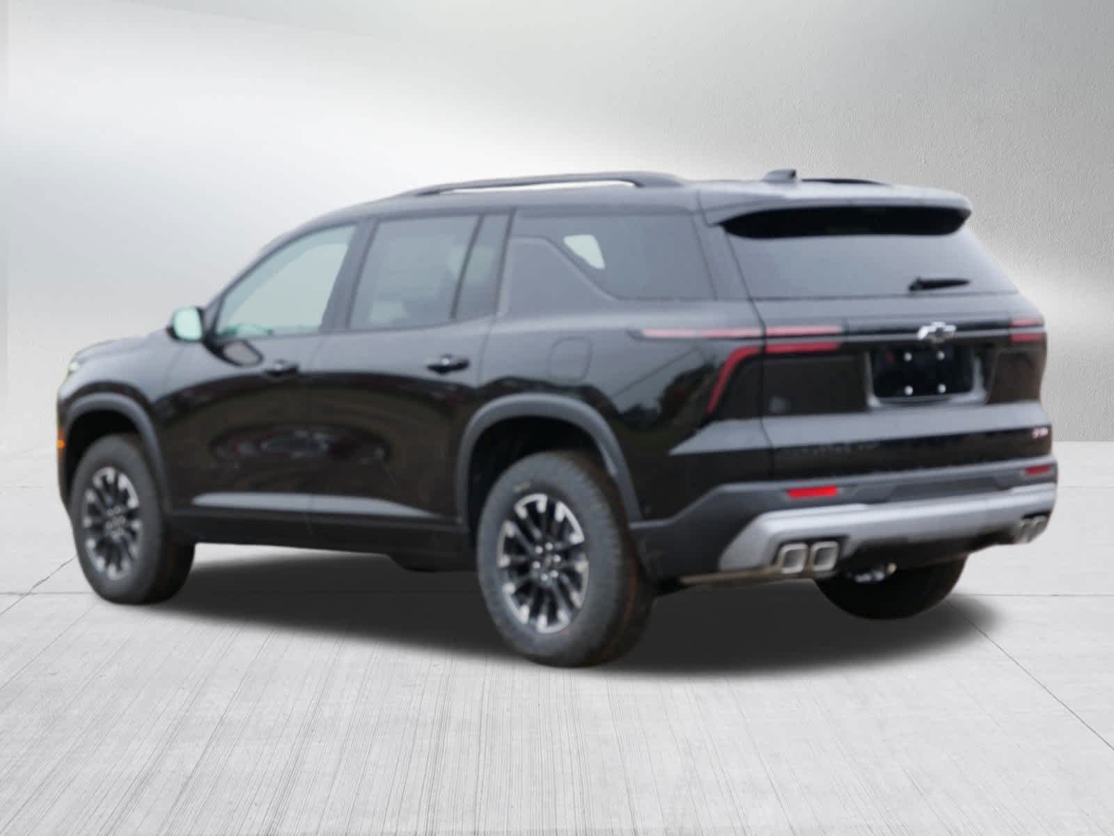 2026 Chevrolet Traverse Z71 photo 3