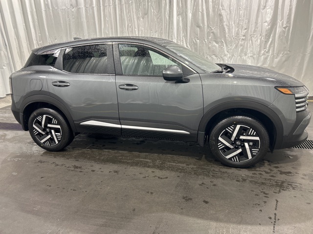 2025 Nissan Kicks SV photo 2