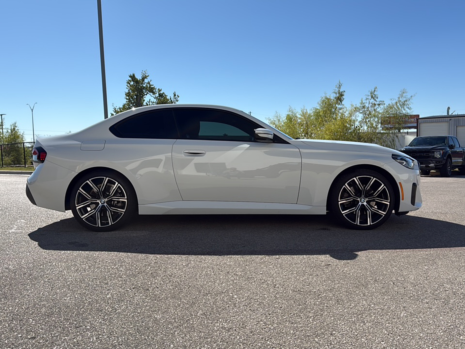 2024 Bmw 230i xDrive photo 4