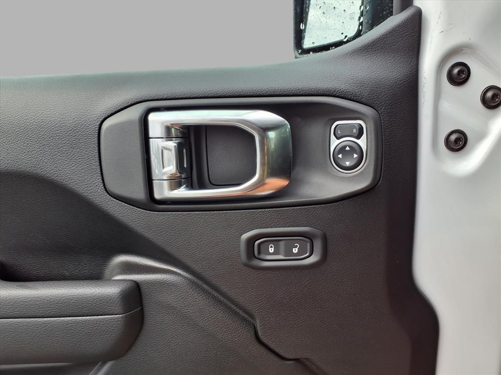 2025 Jeep Wrangler Sport S photo 16