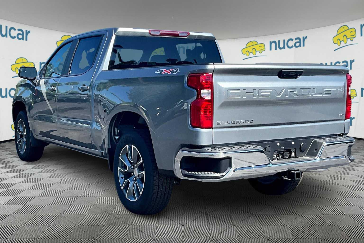 2025 Chevrolet Silverado 1500 LT photo 4