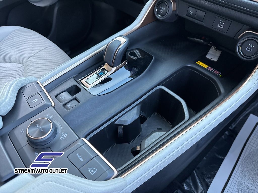 2024 Toyota Grand Highlander Hybrid MAX Limited photo 11