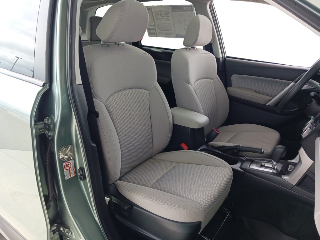 2017 Subaru Forester 2.5i Premium photo 22