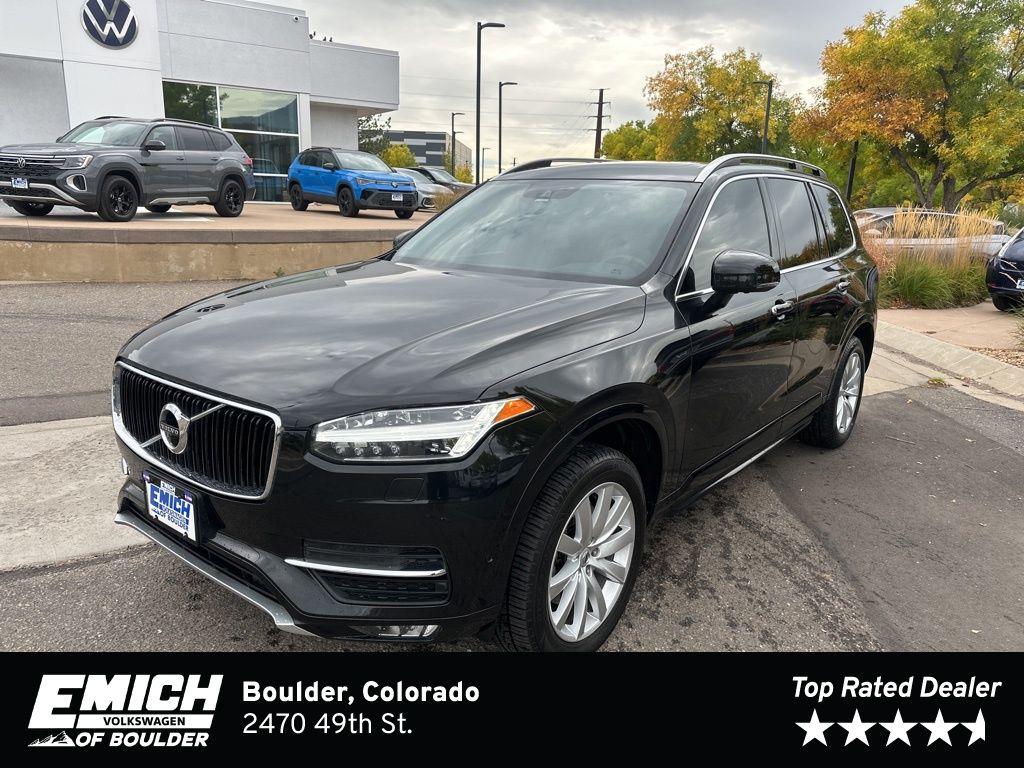 2018 Volvo XC90 Momentum's photo