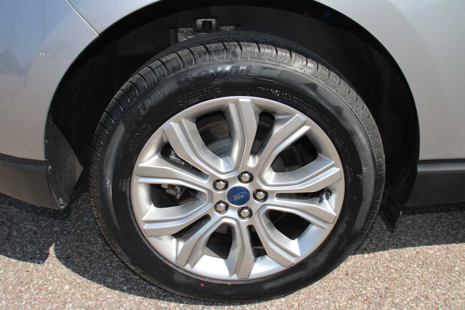 2022 Ford Edge Titanium photo 10