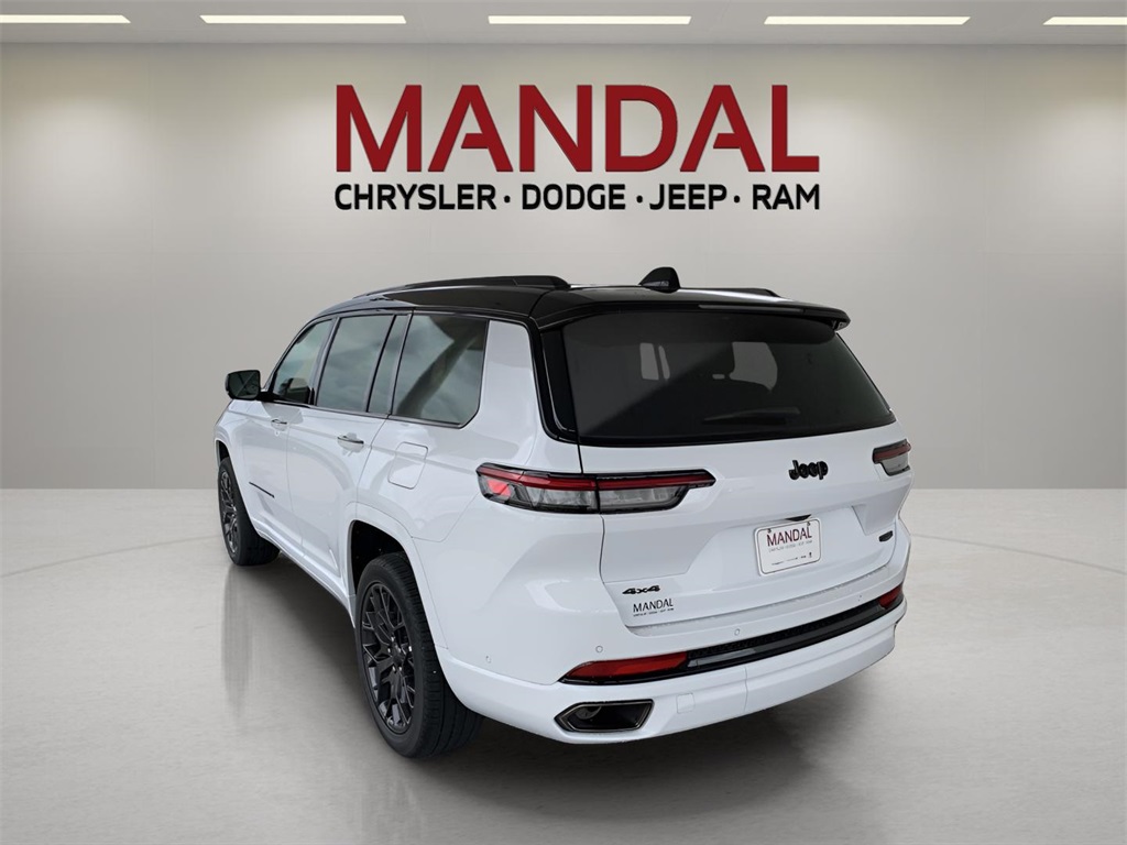 2025 Jeep Grand Cherokee L Summit photo 9