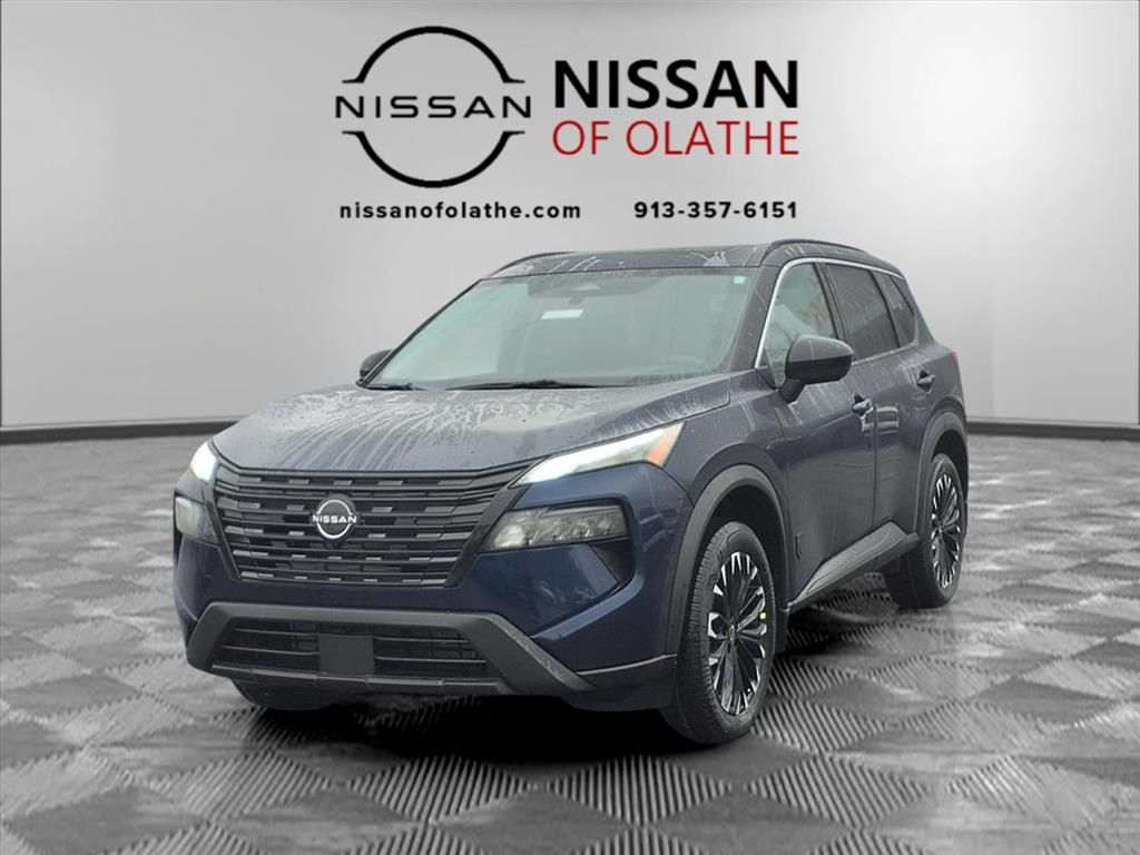 2026 Nissan Rogue Dark Armor's photo