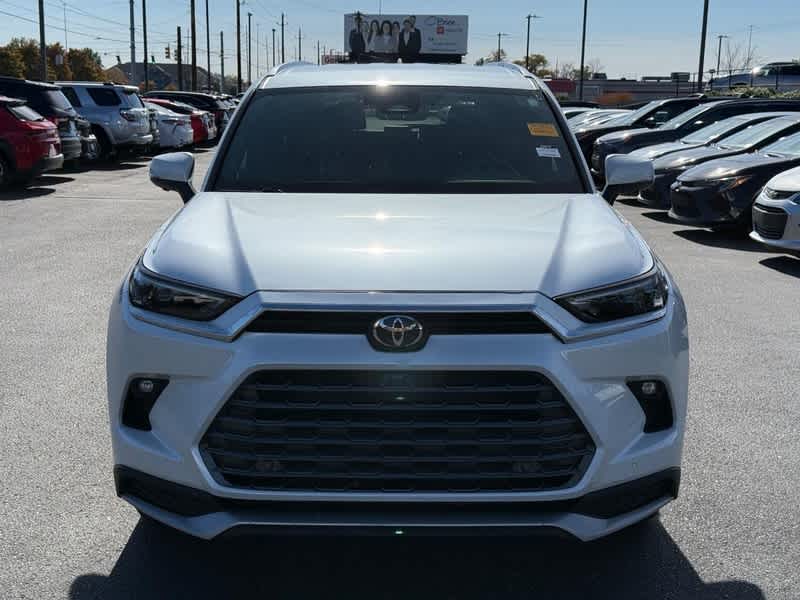 2024 Toyota Grand Highlander Limited - Photo 10