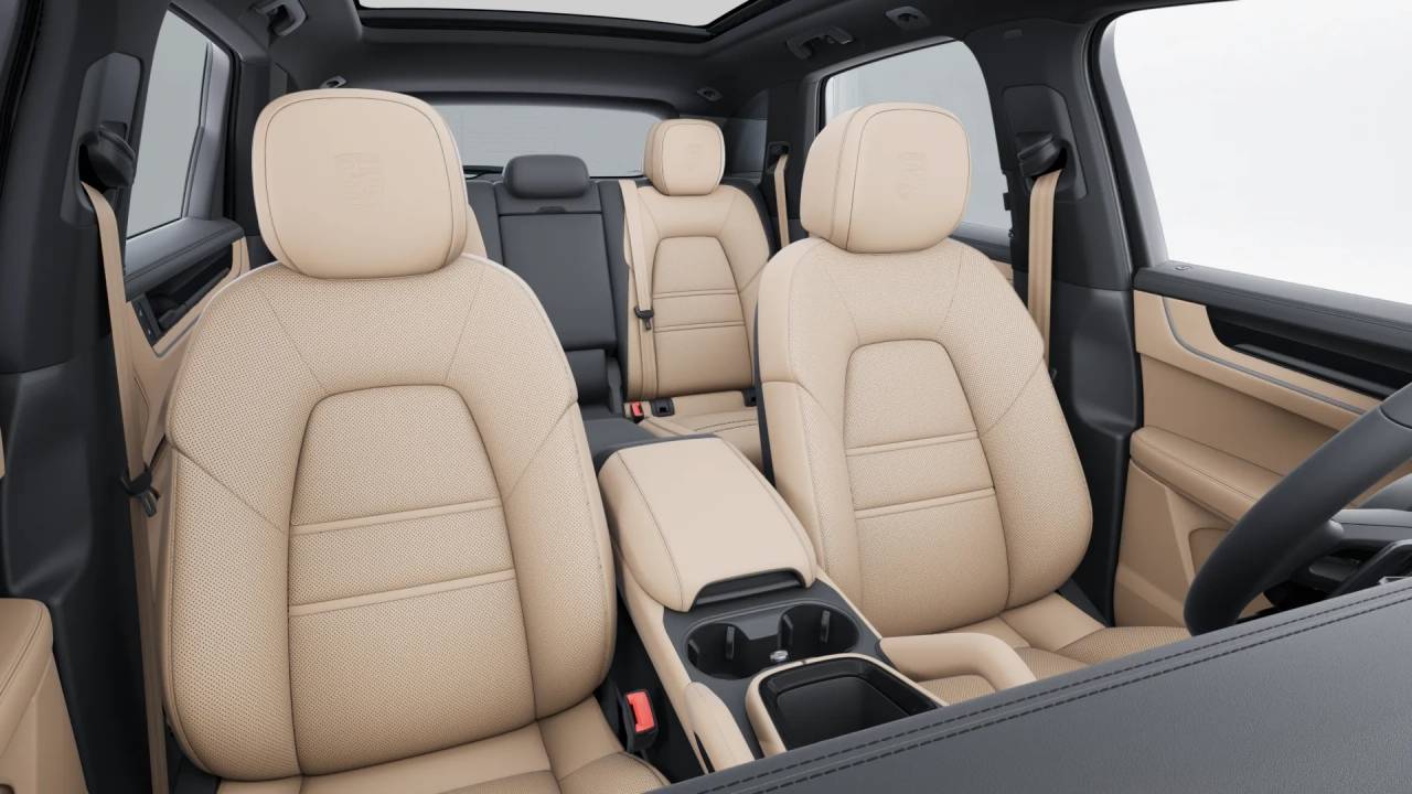 2026 Porsche Cayenne S E-Hybrid photo 11