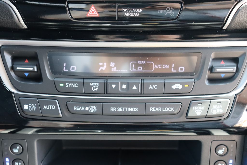 2025 Honda Ridgeline Black Edition photo 23