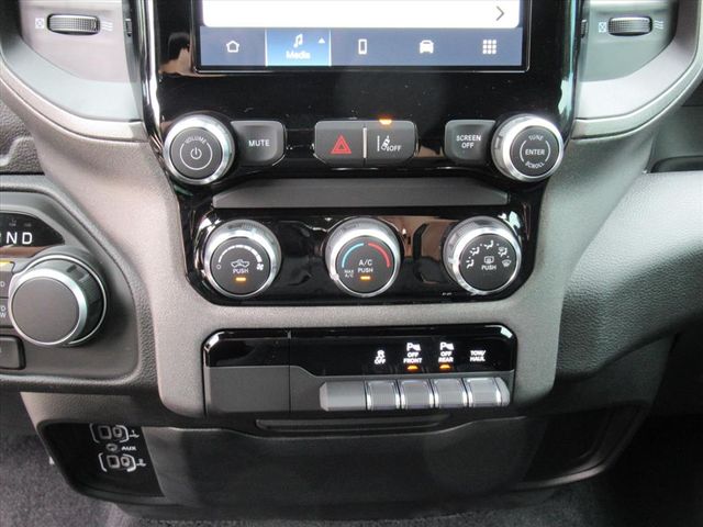 2025 Ram 1500 Tradesman photo 22