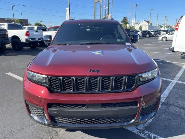 2023 Jeep Grand Cherokee Altitude photo 2