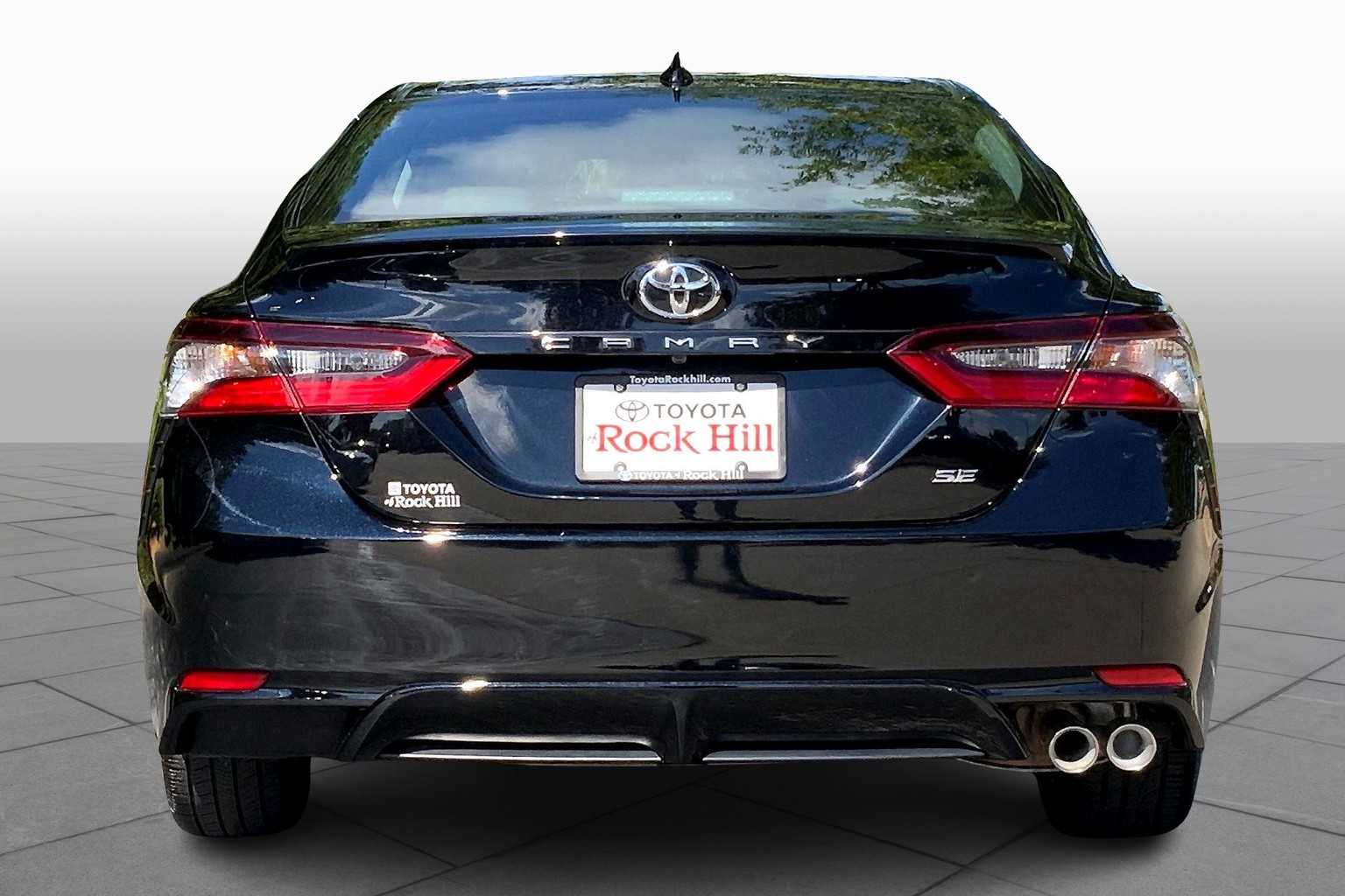 2023 Toyota Camry SE photo 4