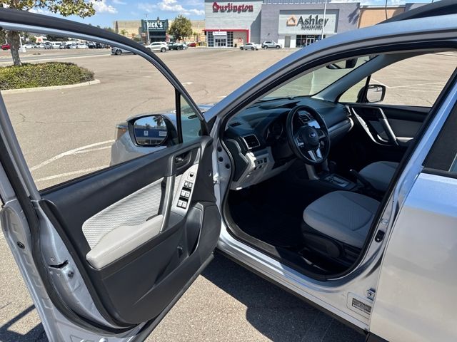 2017 Subaru Forester 2.5i photo 23