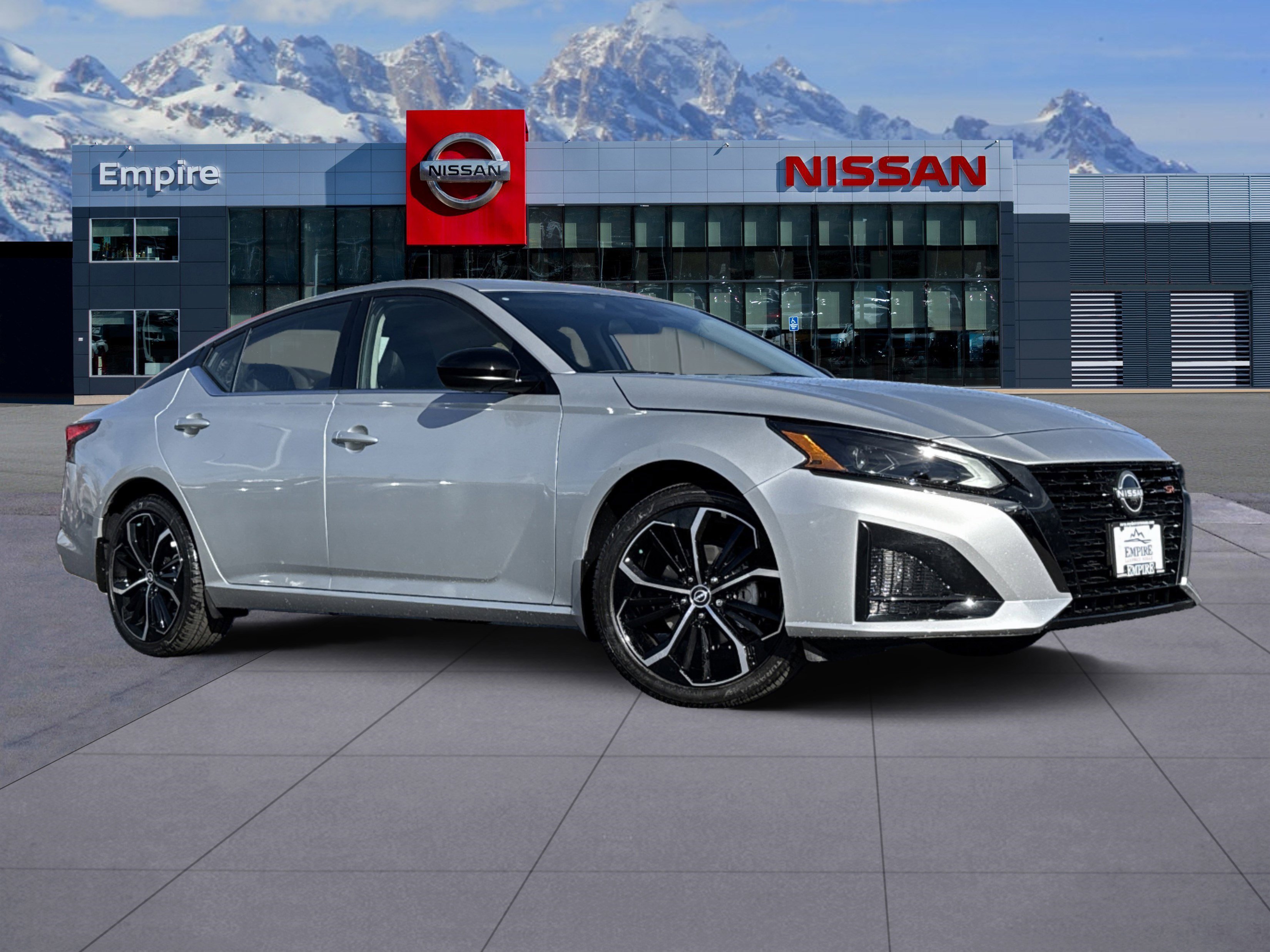 2025 Nissan Altima SR's photo