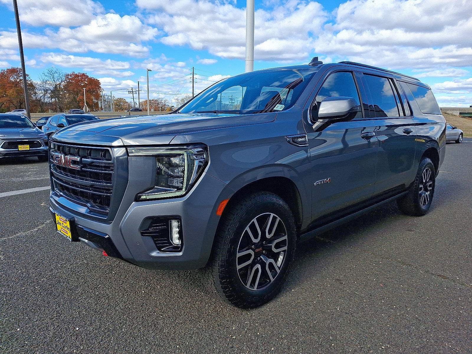 2022 Gmc Yukon XL AT4 photo 2
