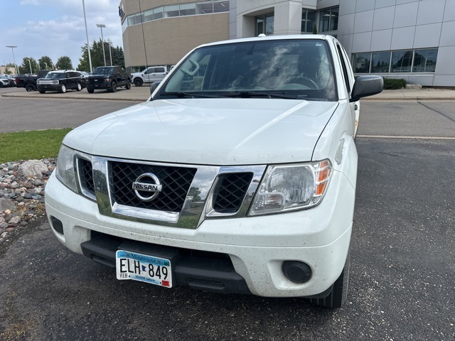 2017 Nissan Frontier SV photo 9