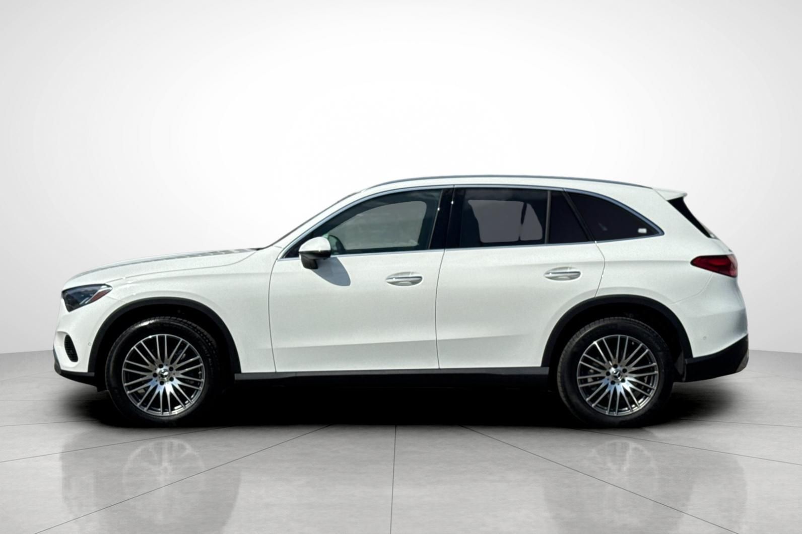 2025 Mercedes Benz GLC 300 photo 25