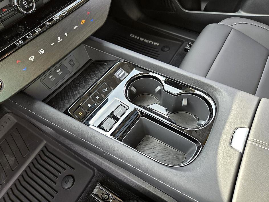 2025 Nissan Murano SL photo 16