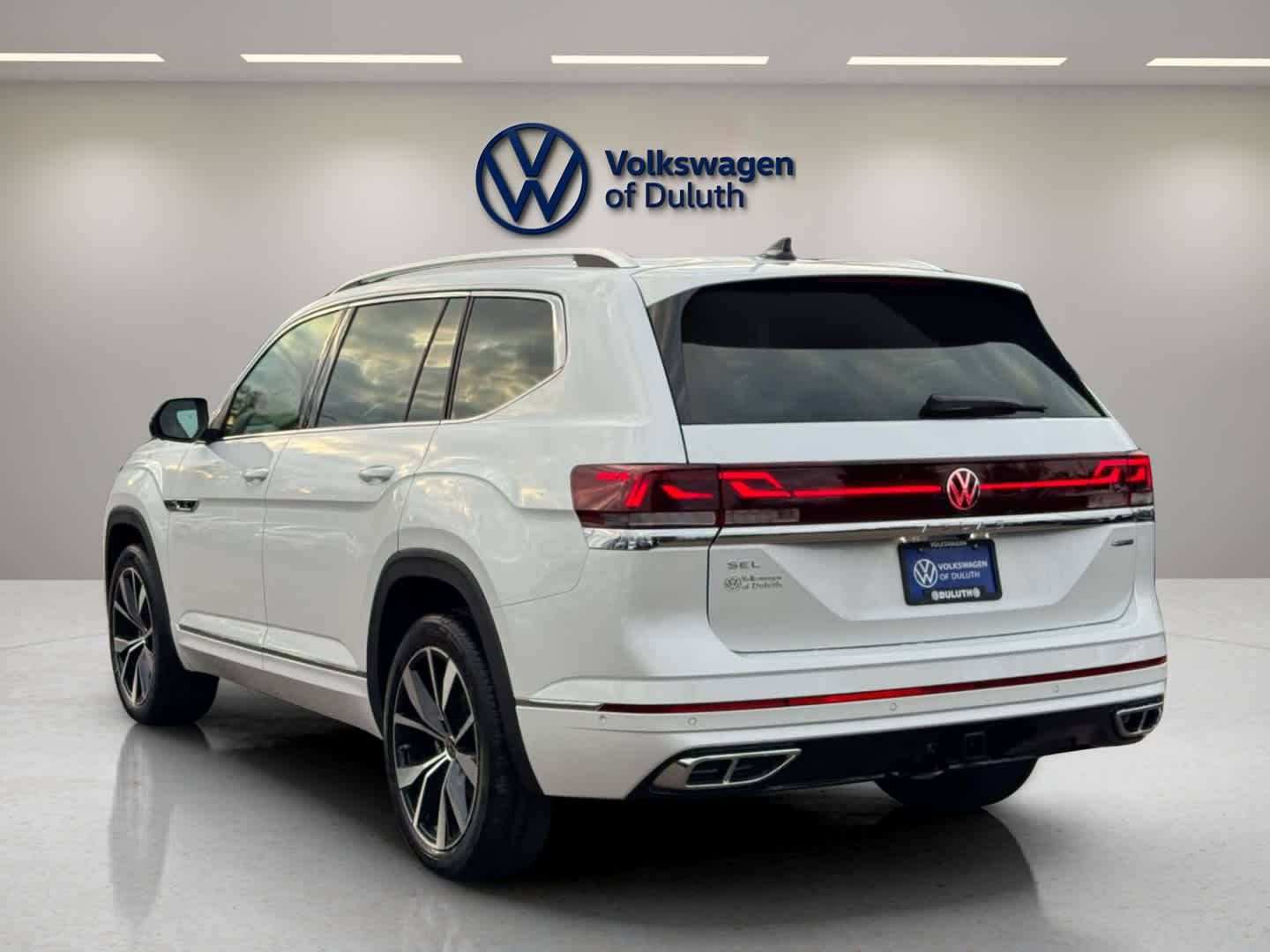 2026 Volkswagen Atlas SEL Premium R-Line photo 3