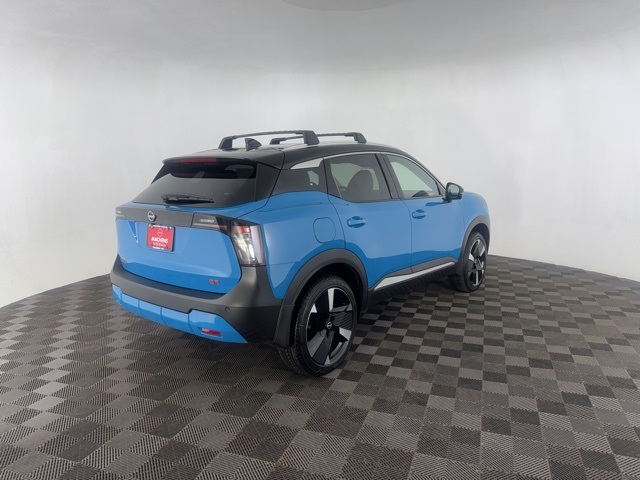 2026 Nissan Kicks SR photo 6