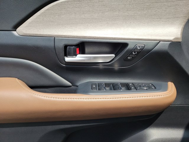 2024 Toyota Grand Highlander Platinum photo 15