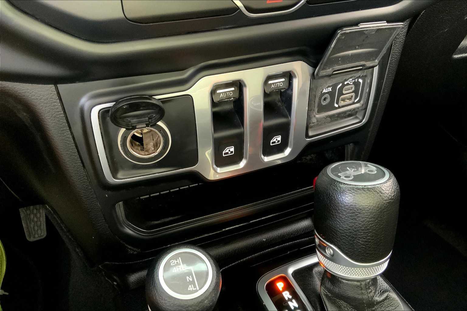 2018 Jeep Wrangler Sport S photo 30
