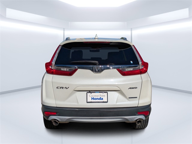 2018 Honda CR-V Touring photo 4