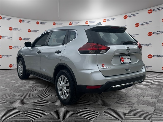 2019 Nissan Rogue S photo 2
