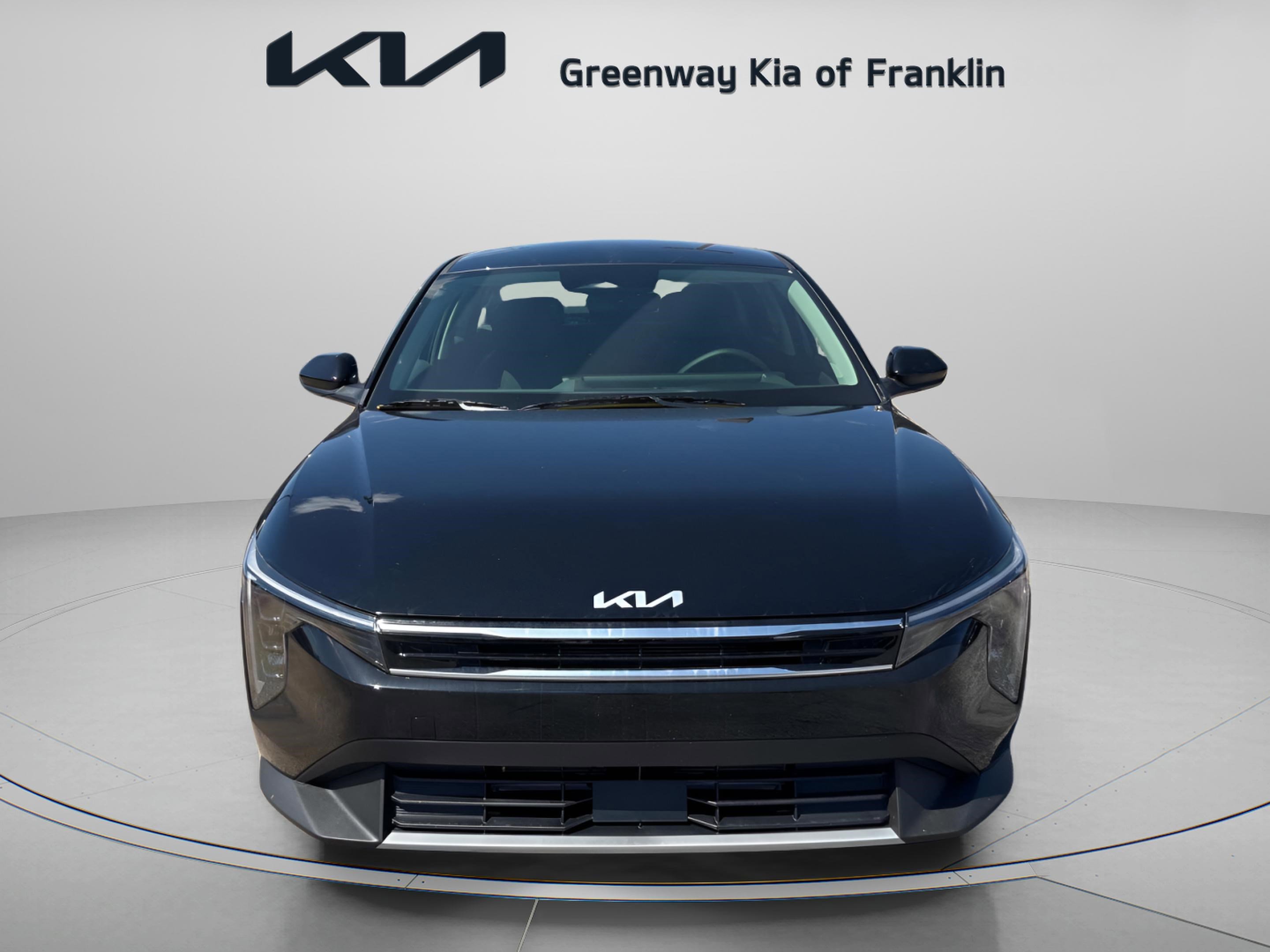 2025 Kia K4 EX photo 2