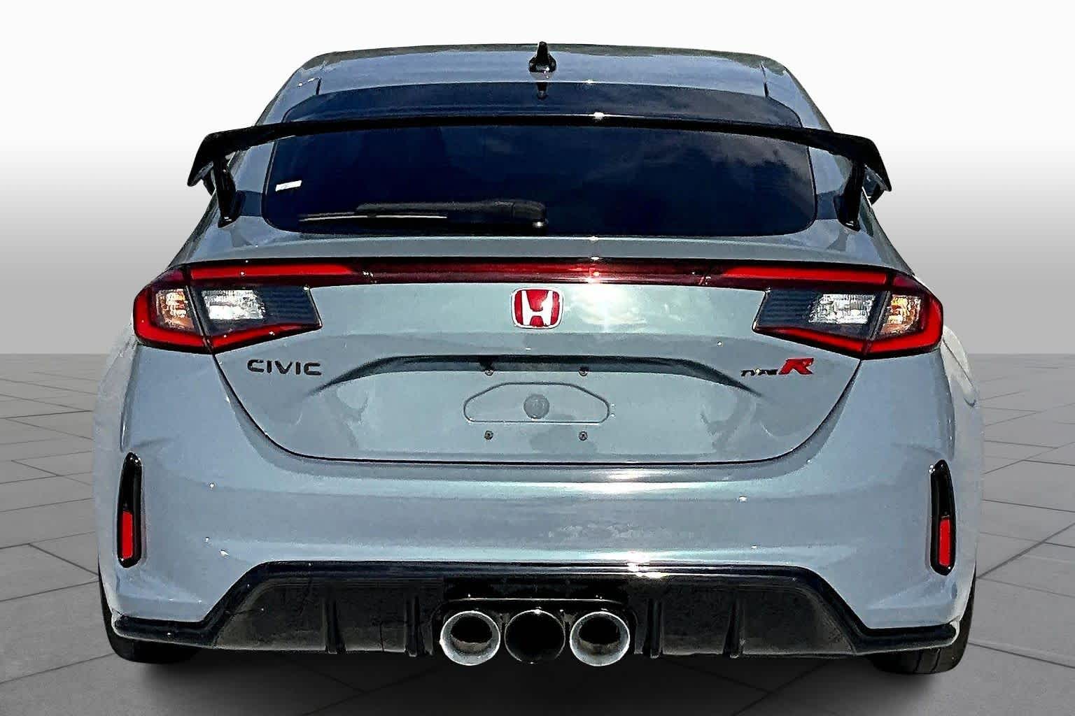 2023 Honda Civic Type R Touring photo 4